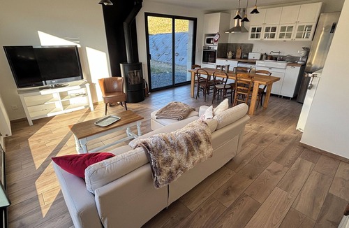 Chambon-sur-Lac House | Cosy mountain house at 1200m altitude with exceptional view
