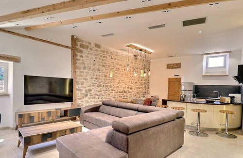 Gras House | Cosy nature gite with courtyard, Southern Ardèche, sleeps 4 - Le Figuier