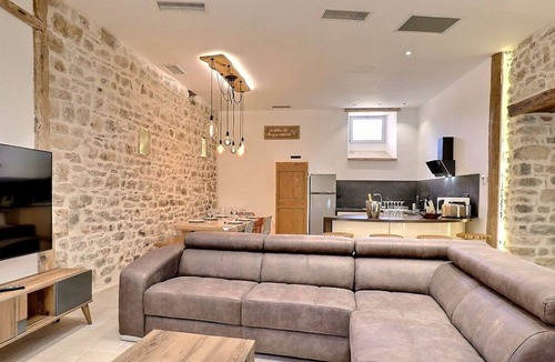 Gras House | Cosy nature gite with courtyard, Southern Ardèche, sleeps 4 - Le Figuier