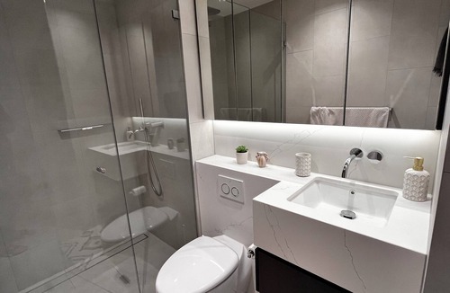 Hawthorn Apartment | Cosy Nest in Prime Location