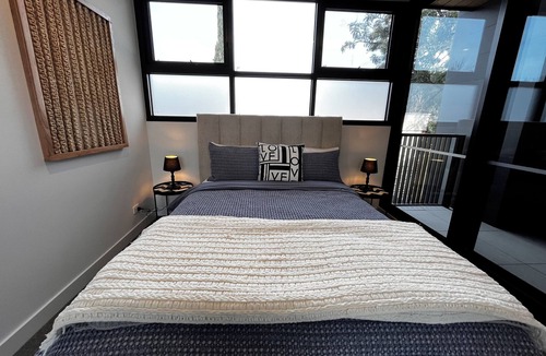 Hawthorn Apartment | Cosy Nest in Prime Location