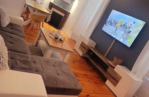 Vic-sur-Cere Apartment | Cosy new apartment