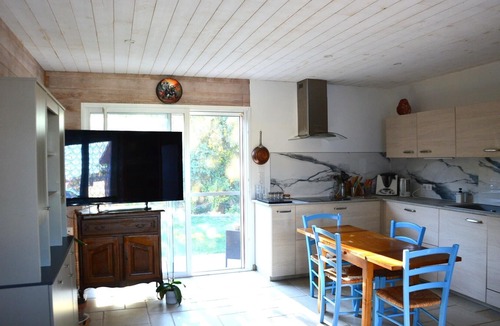 Montauban Apartment | Cosy new apartment with wooded garden near Montauban town center