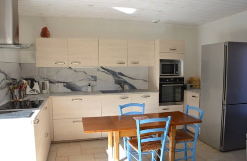 Montauban Apartment | Cosy new apartment with wooded garden near Montauban town center