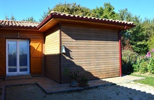 Montauban Apartment | Cosy new apartment with wooded garden near Montauban town center