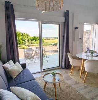 Bois-Jerome-Saint-Ouen Apartment | Cosy Normandy - 03