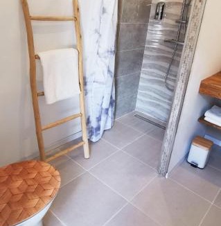 Bois-Jerome-Saint-Ouen Apartment | Cosy Normandy - 03