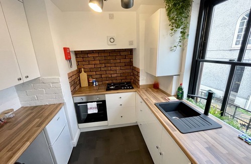 Clifton Apartment | Cosy Oasis in the Heart of Clifton Village