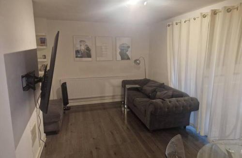 Waltham Forest Apartment | Cosy one bed flat