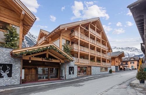 Champery Apartment | Cosy One Bedroom Apartment in Le Montagnier - By Mrs Miggins