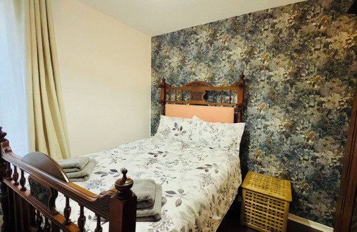 Somers Town Apartment | Cosy one bedroom in Euston