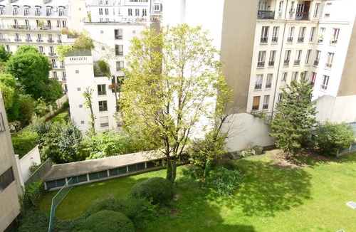 Ternes Condo | Cosy parisian place at Arc de Triomphe