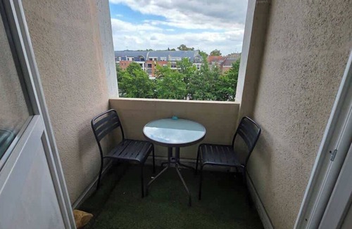 Douai Apartment | Cosy Place d'Armes on 3rd floor