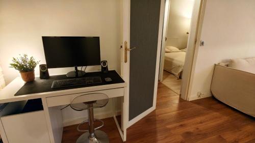 Plaisir Apartment | Cosy Place, Private Parking, 26 min to Paris