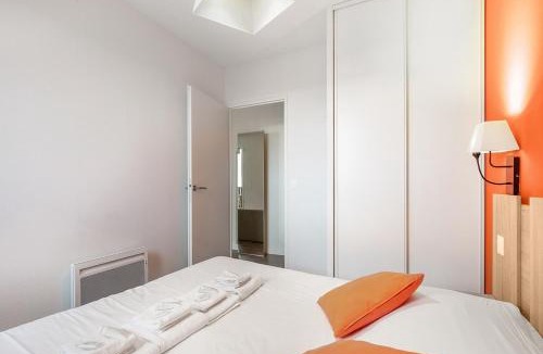 Sete Apartment | Cosy plage - Apt entièrement climatisé avec piscine partagée et garage clos