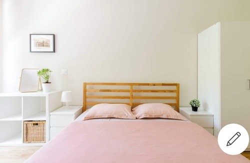 Vernier Bed & Breakfast | Cosy private room in a spacious apartment - Geneva