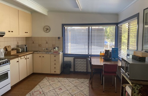 Walkerville House | Cosy, quiet, simple.