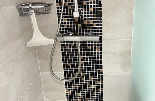 Le Beausset Apartment | Cosy, quiet studio with outdoor jacuzzi