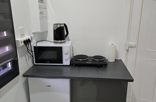 Bourgoin-Jallieu Apartment | Cosy renovated studio - Comfort & convenience