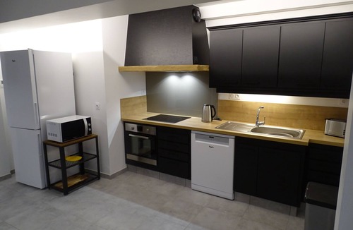 Les Montazieres Cottage | Cosy renovated house near the lake
