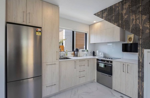 Lower Hutt Apartment | Cosy Retreat at Biddle Crescent