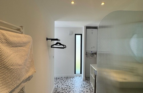 Le Bouscat Apartment | Cosy Room 1