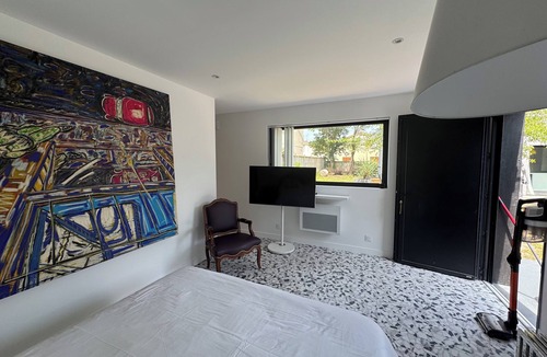 Le Bouscat Apartment | Cosy Room 2