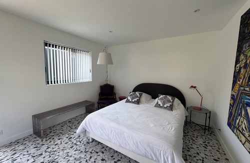 Le Bouscat Apartment | Cosy Room 2