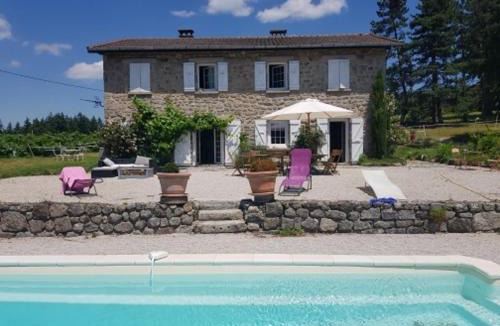 Saint-Romain-Lachalm Bed & Breakfast | Cosy Room