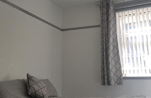 Galashiels House | Cosy Room in Galashiels