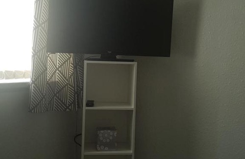 Galashiels House | Cosy Room in Galashiels