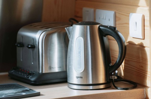 Weston Cabin | Cosy Rural Cabin With Hot Tub