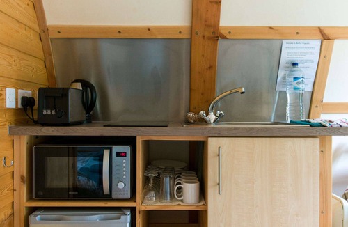 Moffat Cabin | Cosy Rural Cabin With Hillside Viewpoint