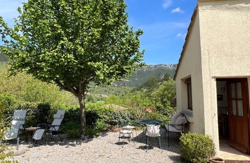 Saint-Etienne-de-Gourgas Apartment | Cosy studio for 2-3 persons with beautiful panoramic view and pool