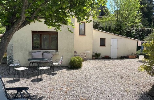 Saint-Etienne-de-Gourgas Apartment | Cosy studio for 2-3 persons with beautiful panoramic view and pool