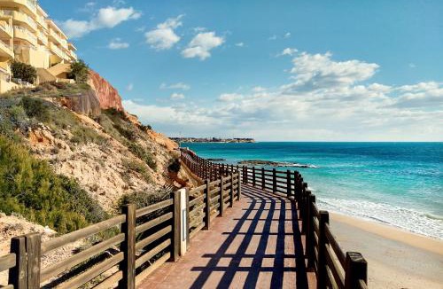 Dehesa de Campoamor Apartment | Cosy, seaview apartment, close to beach and bars -Edificio RHIN