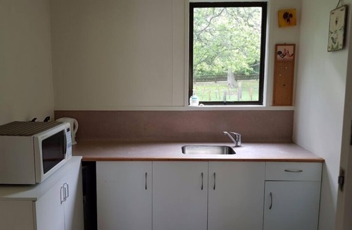 Rotorua Cottage | Cosy, self contained unit.