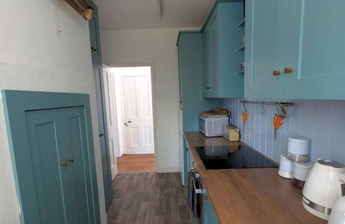 Ford Cottage | Cosy Semi Rural Cottage with Large Gardens & Tennis Court - Dogs Welcome!