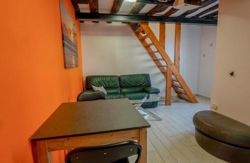 Antony Apartment | Cosy Smart and Modern Antony Centre