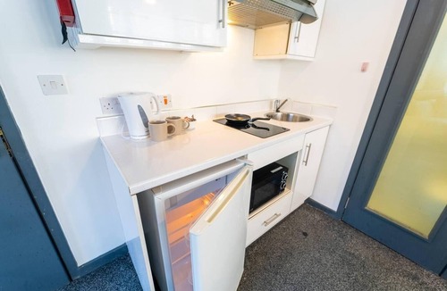Selly Oak Apartment | Cosy spacious studio available