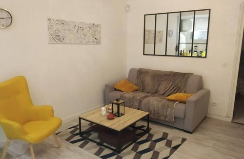 Saint-Germain-en-Laye Apartment | Cosy Stay