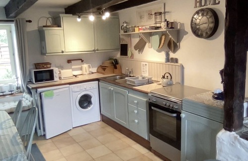 Oradour-sur-Vayres Cottage | Cosy stone cottage in the heart of the French countrysiden