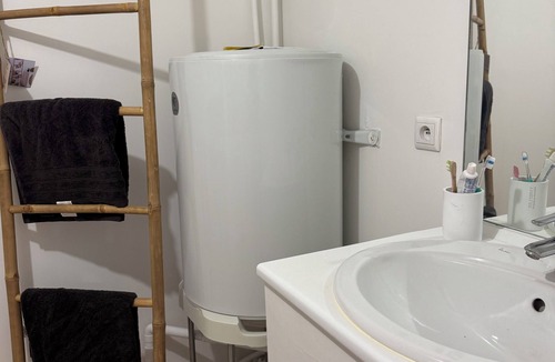 L'Ile-Saint-Denis Apartment | Cosy studio 10min from Paris