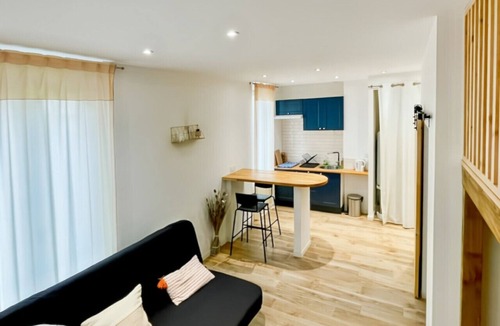 La Fuye-Velpeau Apartment | Cosy studio, 2 steps from Tours train station