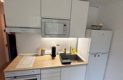 Le Dramont Apartment | Cosy studio 200m from the sea!