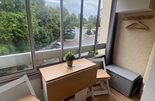 Le Dramont Apartment | Cosy studio 200m from the sea!