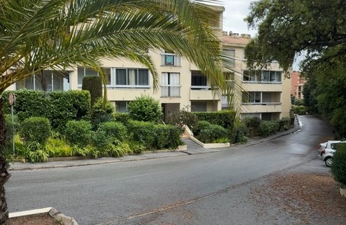Le Dramont Apartment | Cosy studio 200m from the sea!