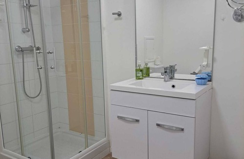 Sainte-Anne - Faubourg Noyon Apartment | Cosy studio 5 min from station and center - Very bright and quiet