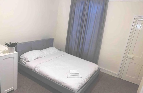 Exeter Apartment | Cosy Studio Apartment