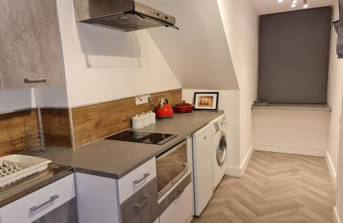 Ashford Apartment | Cosy Studio Apartment in Town Centre